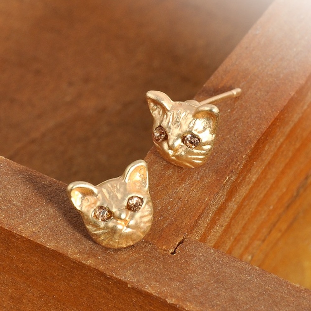 NEW CAT STUD EARRINGS